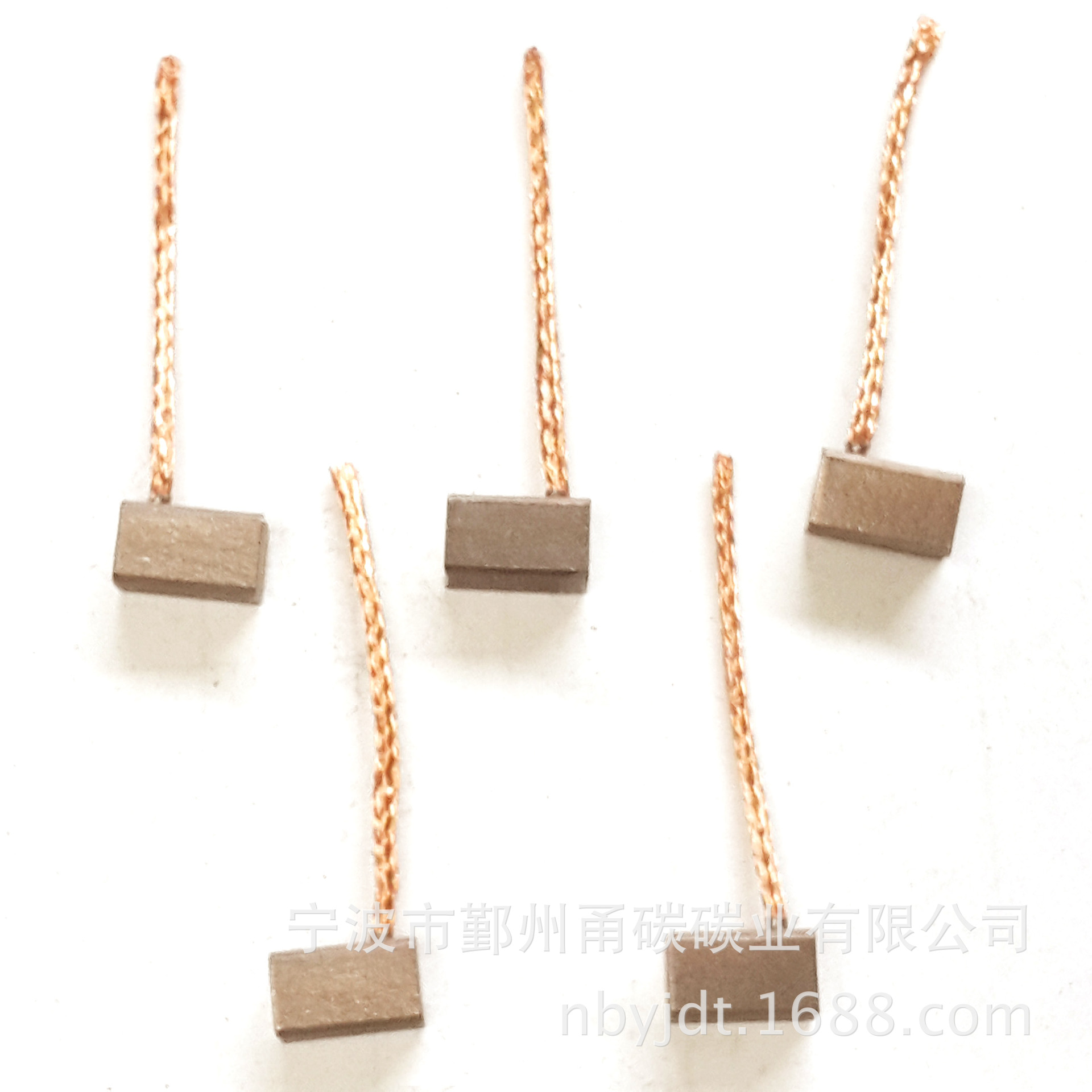 甬碳优选 汽车电机碳刷YJ6404 5.9*6.1*10.5 规格齐全 厂家直营