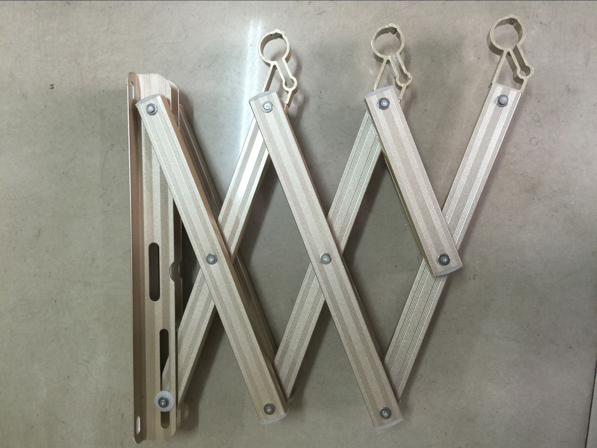 4C4C0B052496D7F0FD95D40A14716A