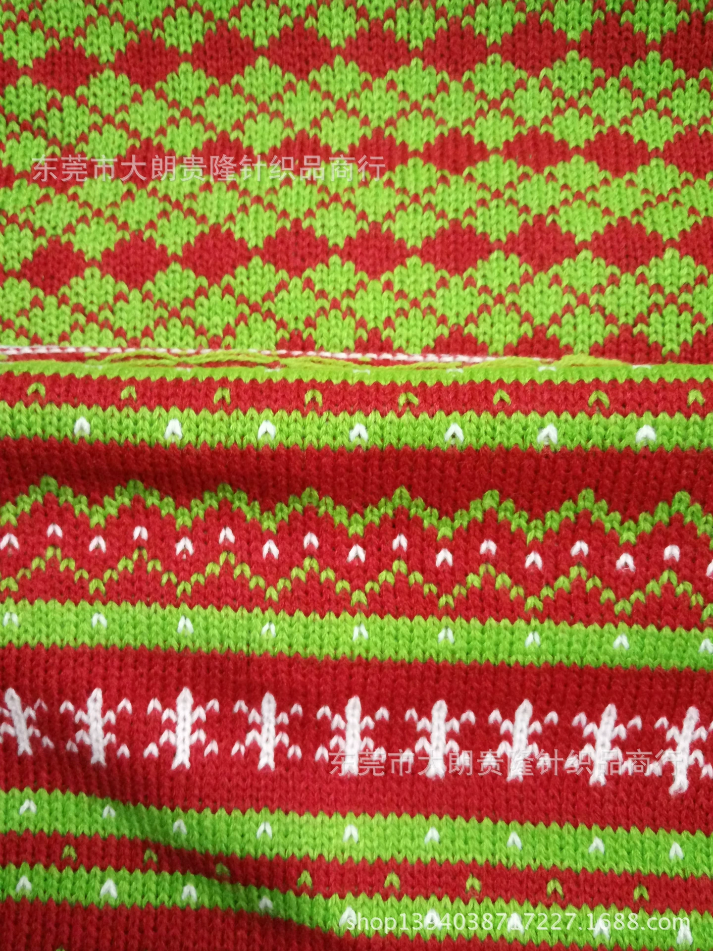 Knitted accessories, polyester