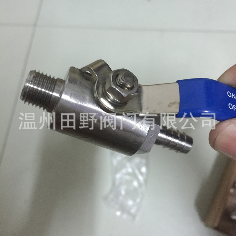 304�����Ƥ�ܽ�С��4��1/2��˿���Ӳ�8�������ܿ���