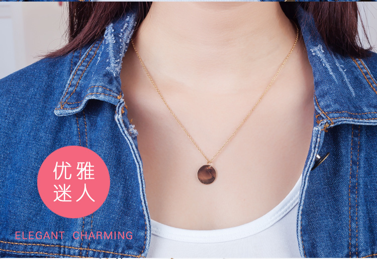 Geometric Smooth Small Round Pendant Necklace Fine Chain Temperament Clavicle Chain Necklace display picture 3