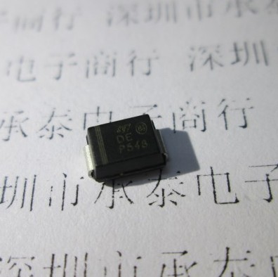 贴片二极管 SM6T6V8A 丝印DE SMB 全新原装