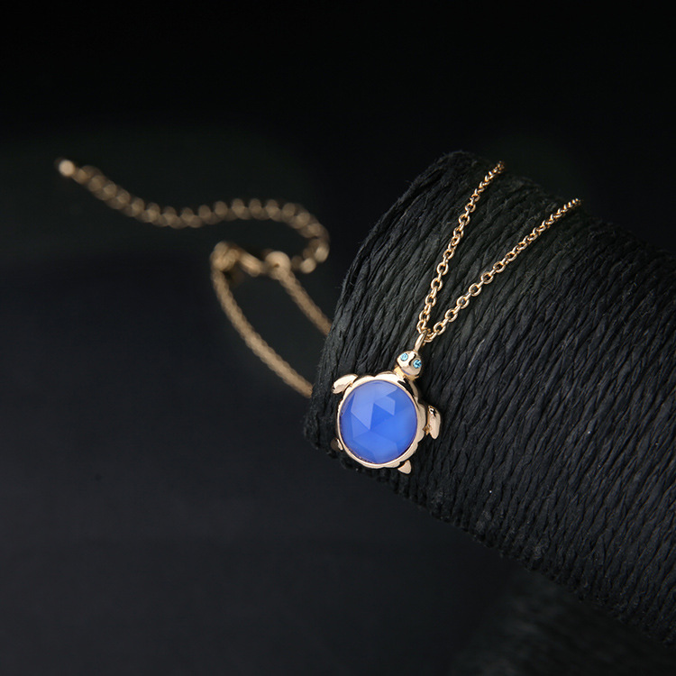 Temperament Blue Gem Necklace Small Exquisite Crystal Diamond Necklace Light Luxury Niche Simple Sweater Chain Wholesale display picture 8