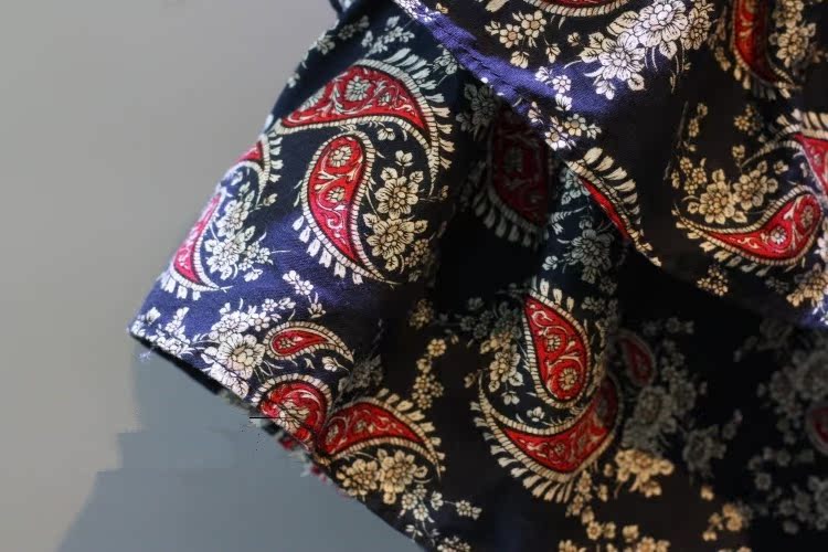 3050187028_1870743291