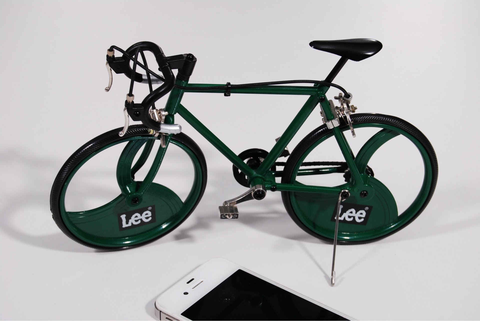 Lee brand customized Model