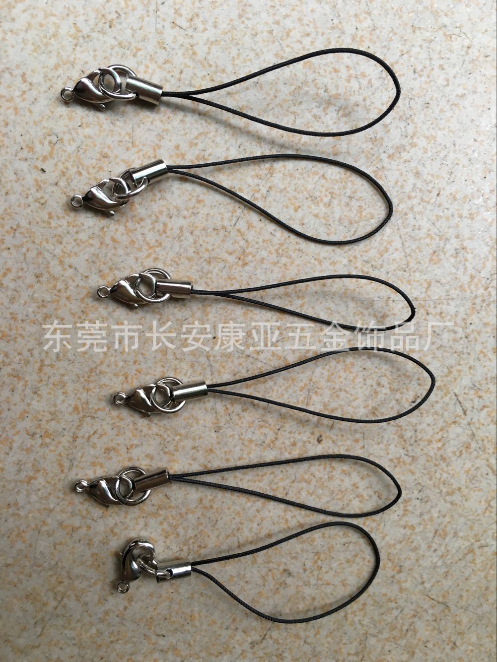 龙虾扣倒挂手机绳