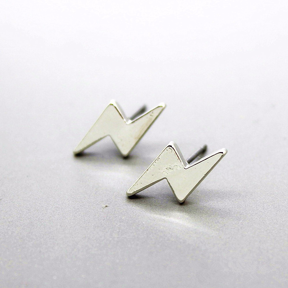 New Alloy Plating Simple Lightning Earrings Wholesale display picture 9