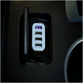 4USB车载充电器 4口车充 多功能汽车充电器 3.1A车充 智能快充