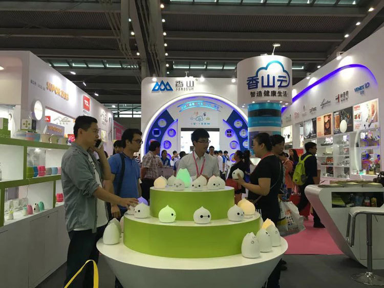 Lampe en silicone lumière changeante - Ref 3424145 Image 33