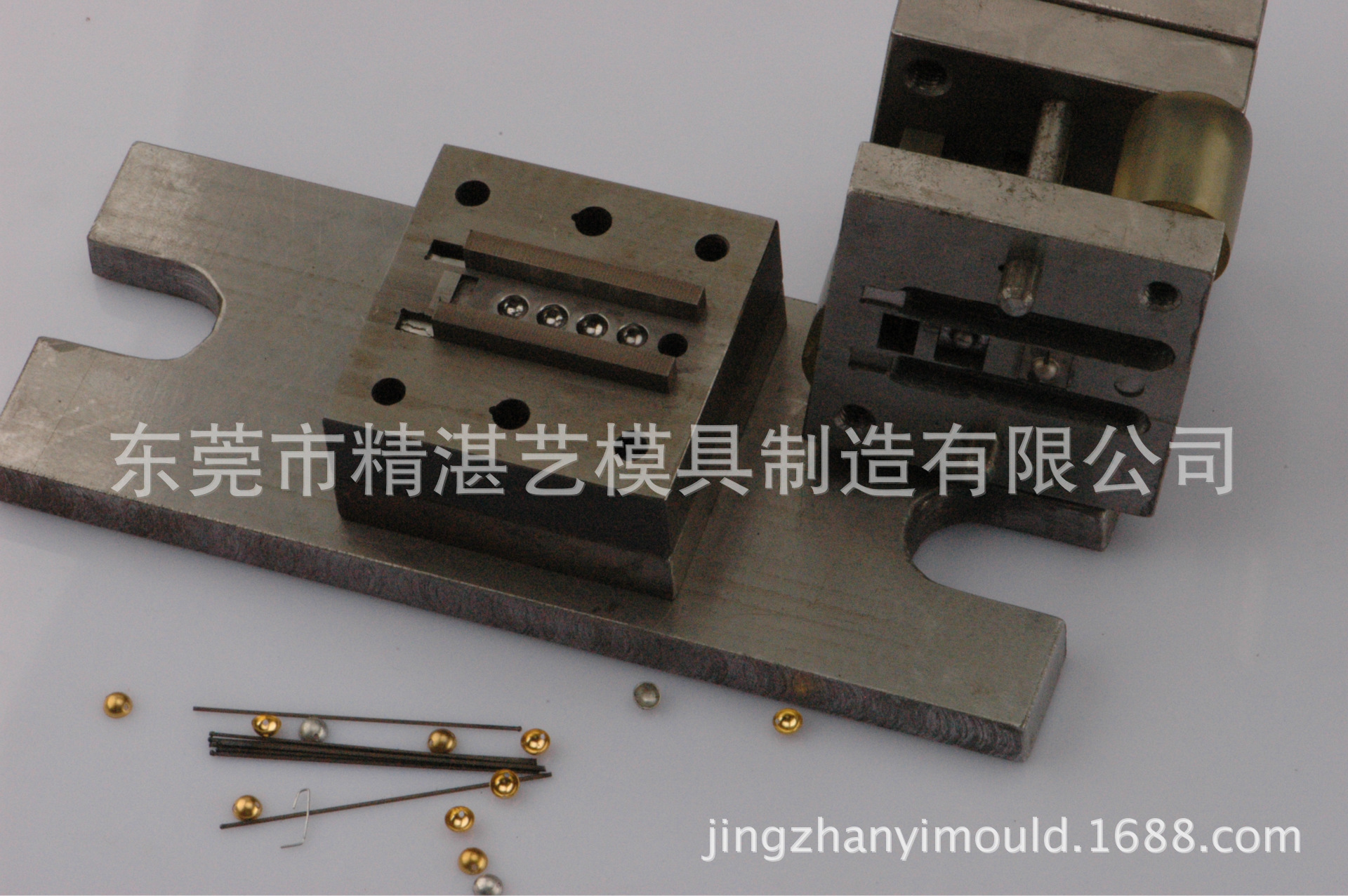 设计和加工五金首饰跳步模、连续模、冲压连续模、冲压跳步模加工