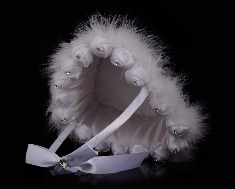 Wholesale of Western-style wedding supplies, creative flower bud heart-shaped flower baskets, ostrich fur flower boys scattering flowers, flower baskets and hand-held baskets detail image 17