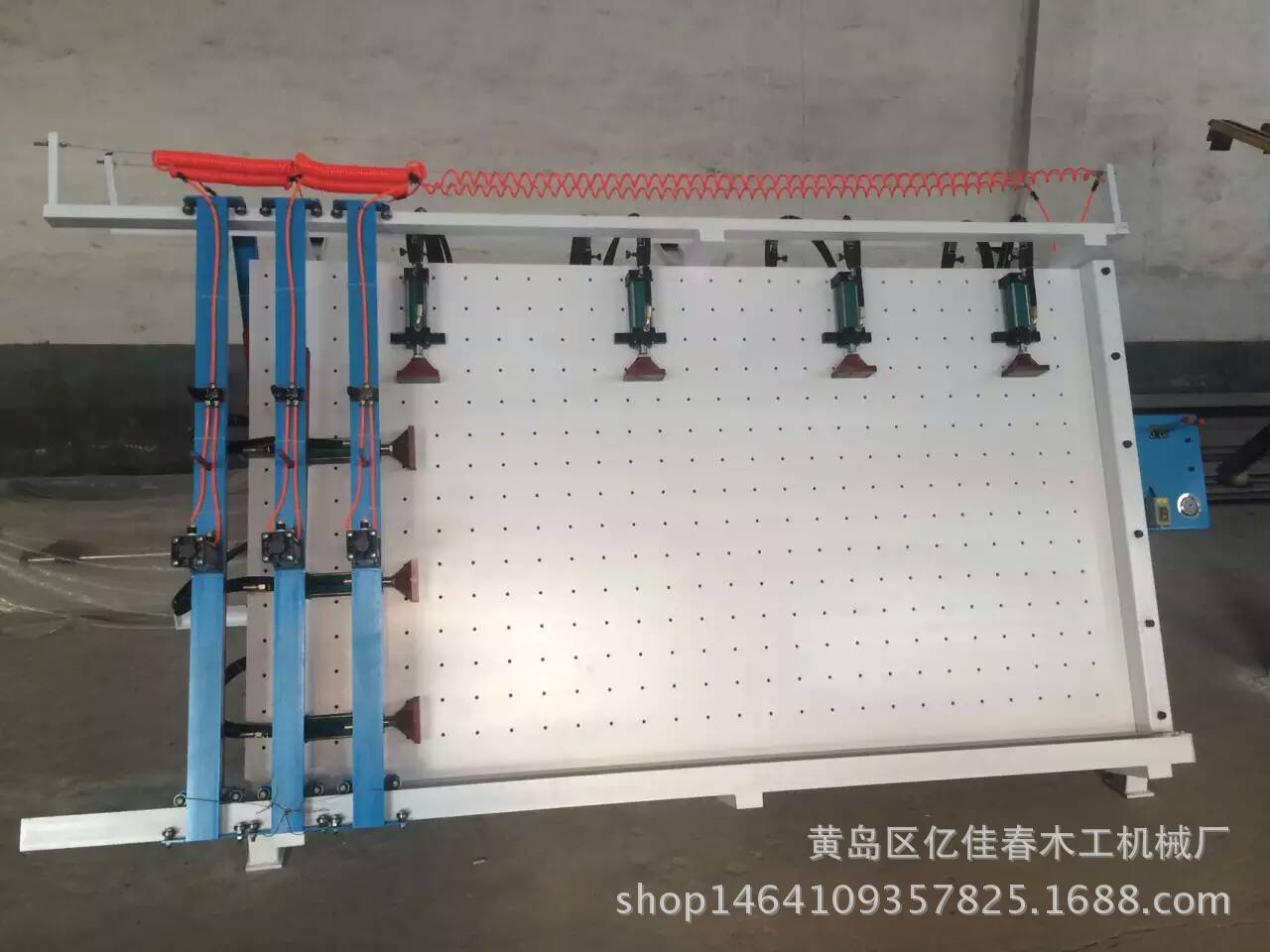 0C5701D12740D53F361C8546416884