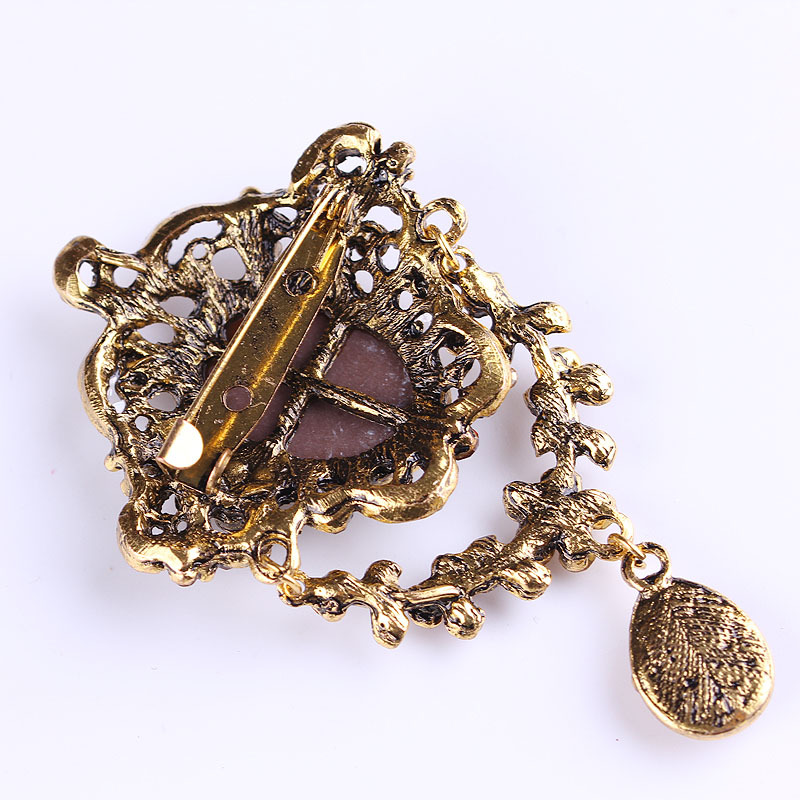 Broche vintage style chinois avec strass pour accessoire pull_voghion.com