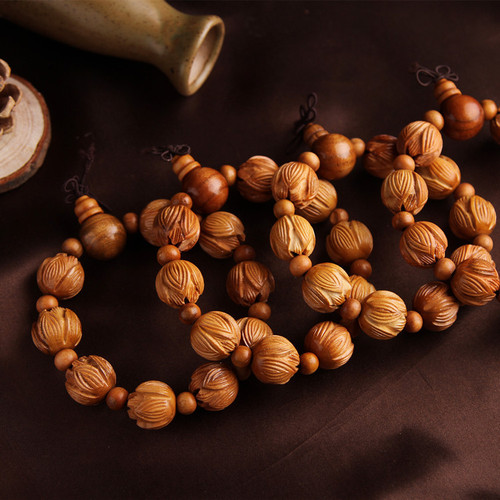 Exquisite Carved Peach Wood 12-Seed Lotus Bracelet, Natural Ethnic Style Bracelet, Peace-Bearing Amulet Pendant TSC02