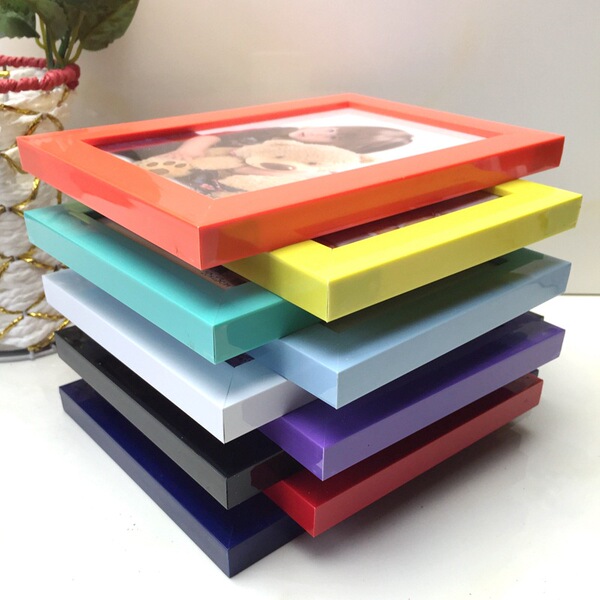 Plastic photo frame