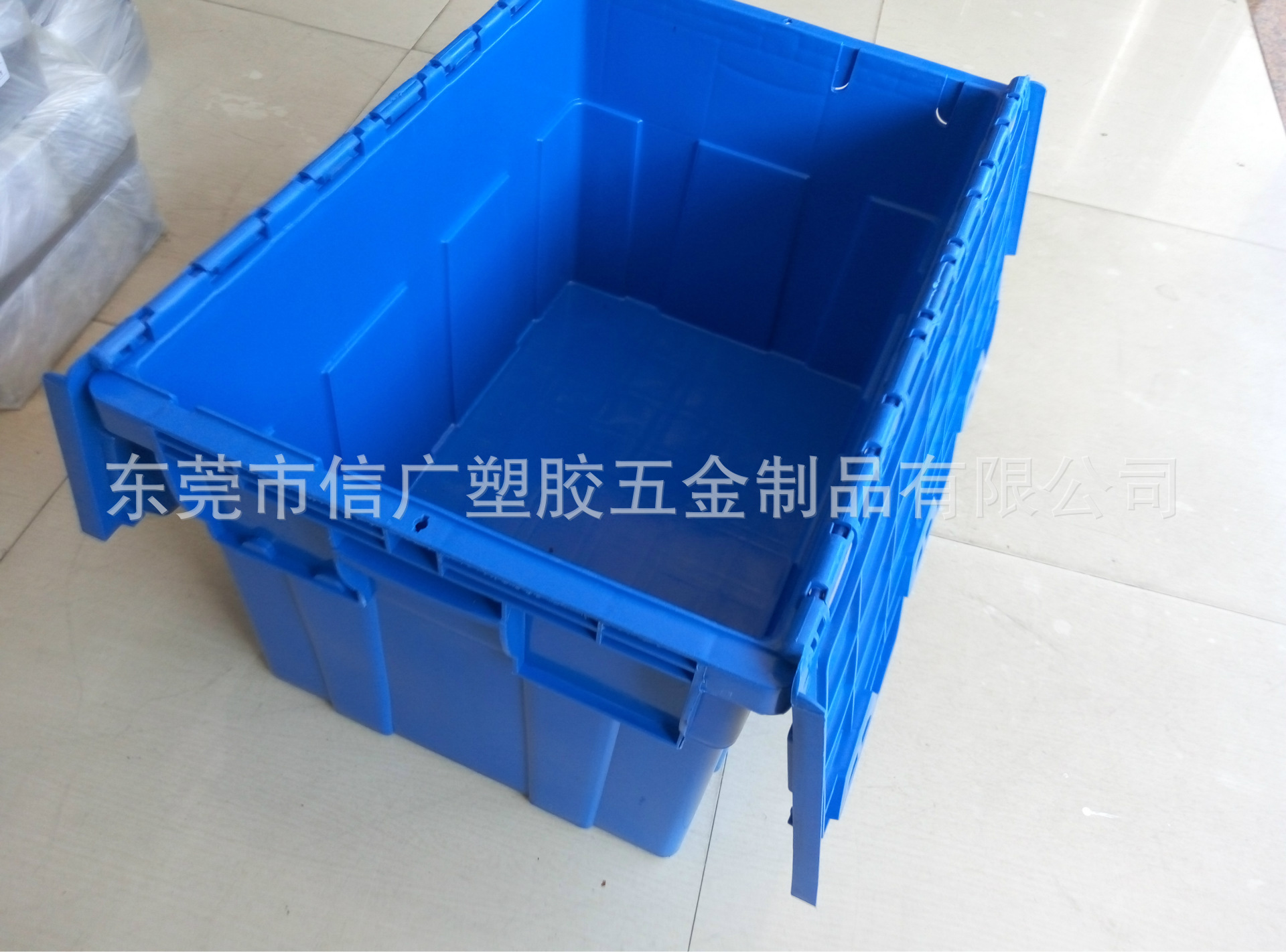 低价直销高品质光滑不伤手连盖箱 多款规格600*400*300塑胶周转箱