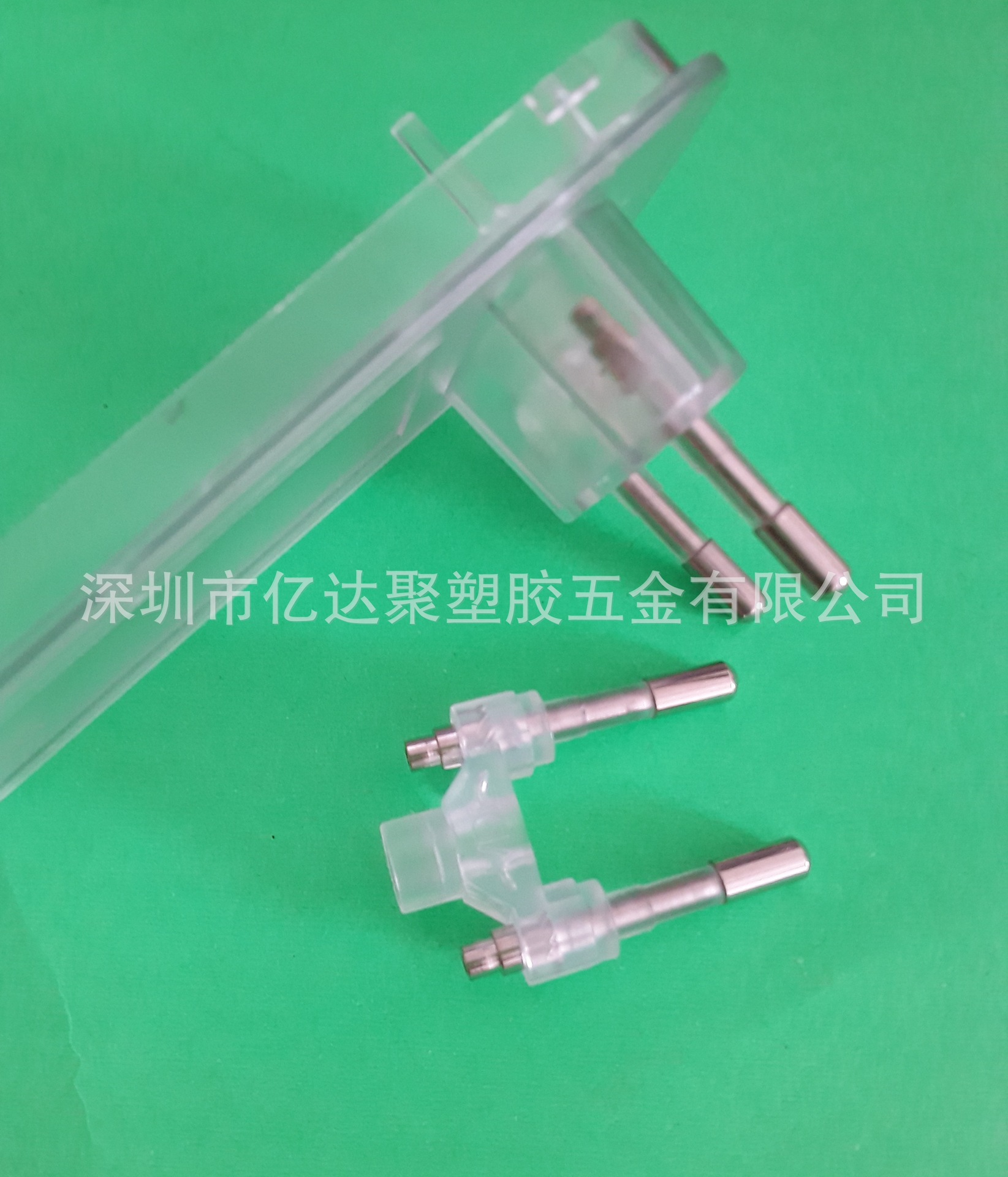 供应欧规火牛插头支架 铜镀镍PC透明料 6.8mm胶位锁螺丝固定