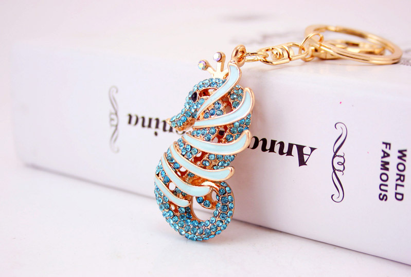 40g Weight Alloy, Metal Material Animal Pattern Unisex Gender Pink, Purple, Blue, Peach Color Marine Animal Creative Diamond Seahorse Car Keychain Metal Pendant 4