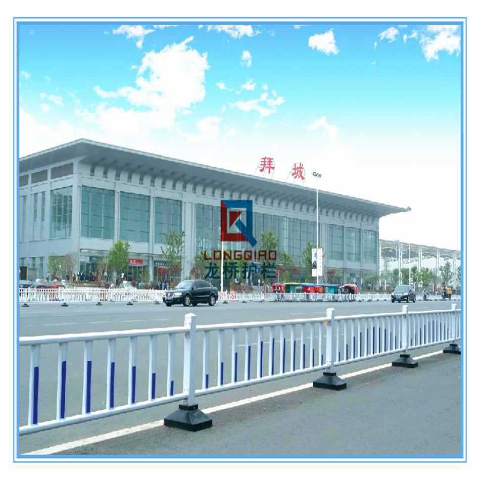 苏州广场隔离护栏/苏州道路中间隔离护栏/龙桥护栏厂家直销