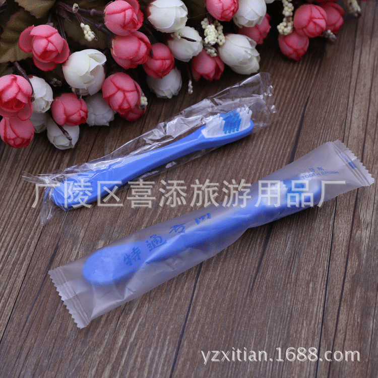 The soft handle of toothbrush for prisoners in prison detention center can be bent safely 13.5cm The soft handle of toothbrush for prisoners in prison detention center can be bent safely 13.5cm