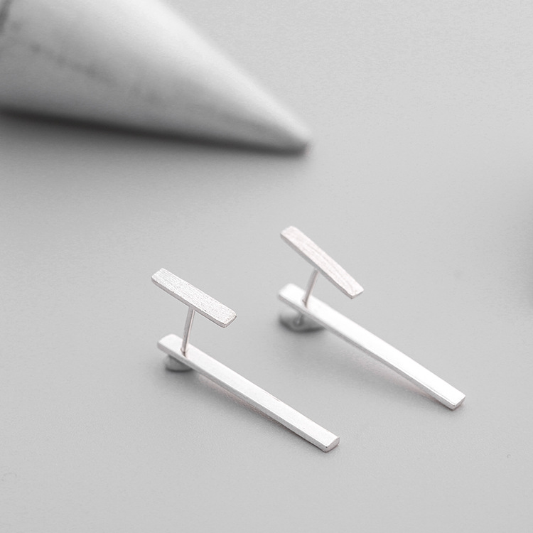 Minimalist Back-Hanging Earrings 2