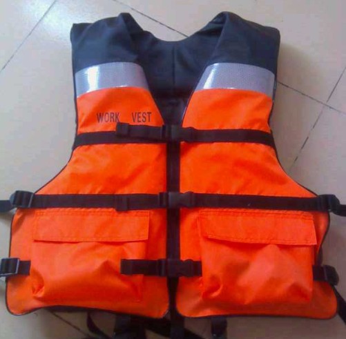 厂价直供出口型救生衣     高质量救生衣     游艇救生衣