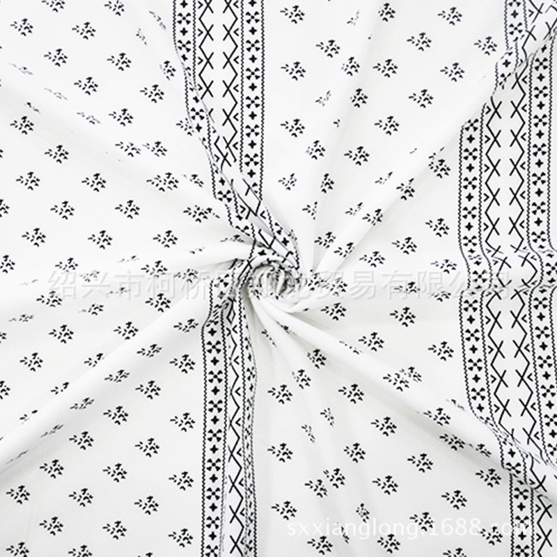 【翔龙印花 XL6916】规则条状小花簇填充几何花型女装花瑶面料