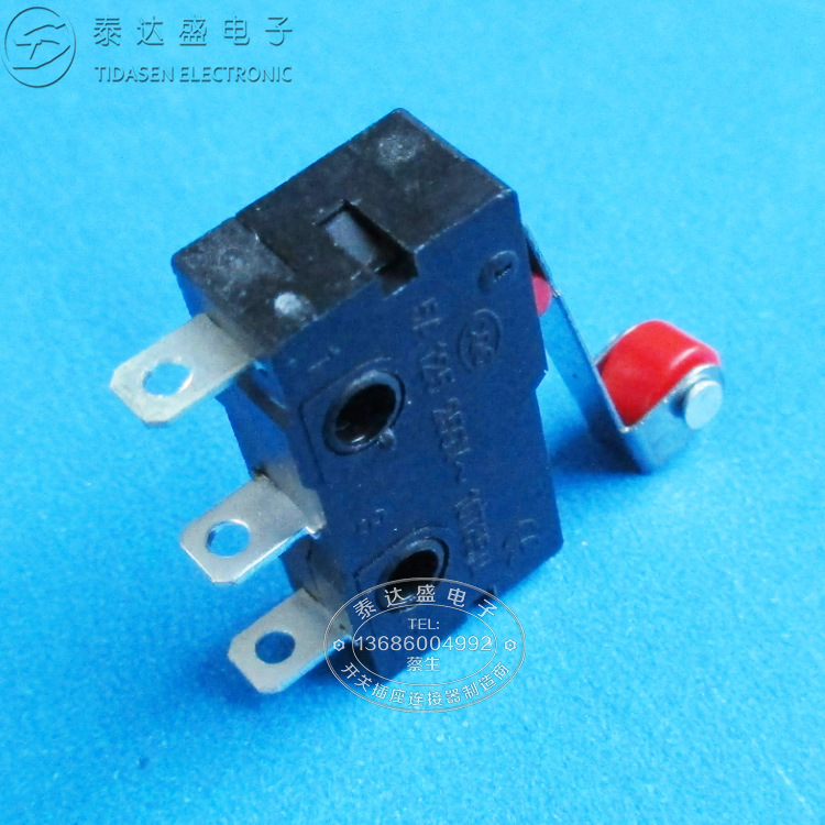 耐温环保行程开关 带滚轮三脚微动开关 19.6*6.4小微动开关KW12-N
