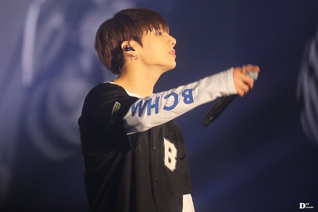 d2d46b75jw1f9sms6xs1ij219d0u9a