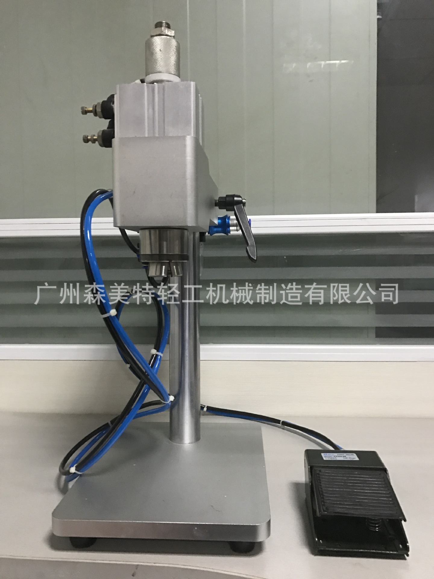 玻璃瓶口服液扎盖机 口服液安瓶灌装机 扎盖机 台式小型锁盖机