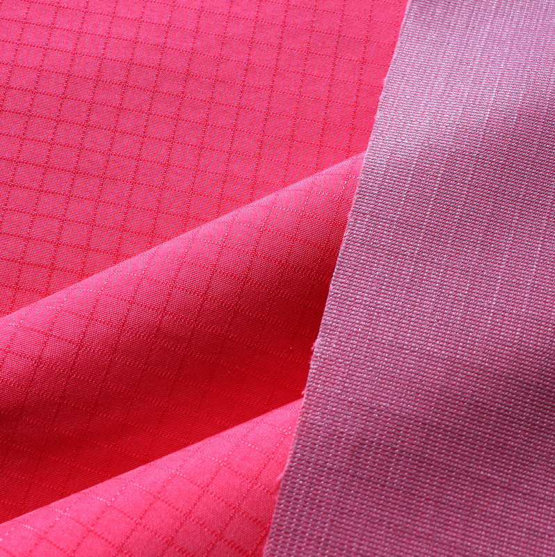 春亚纺0.7格子布复合TPU中透膜TRICOT复合布防水耐磨户外夹克面料