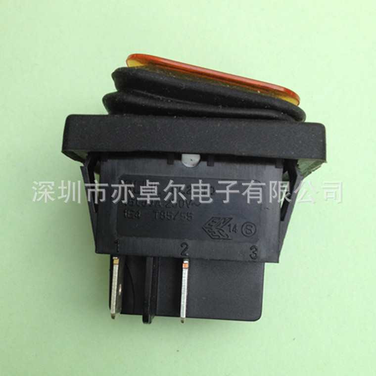 台湾RLEIL四脚两档防水防尘防油污船型开关RL2(P)四脚黄防水开关