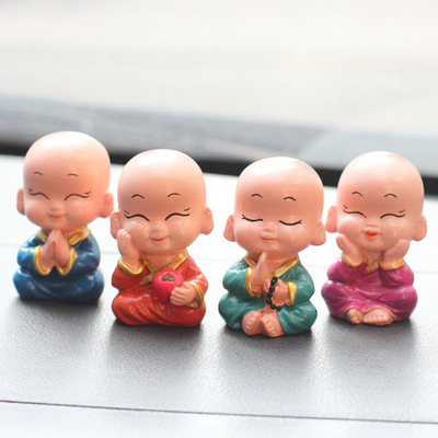 汽车摆件可爱创意公仔车内小沙弥车载饰品 祈福打坐和尚一件代发