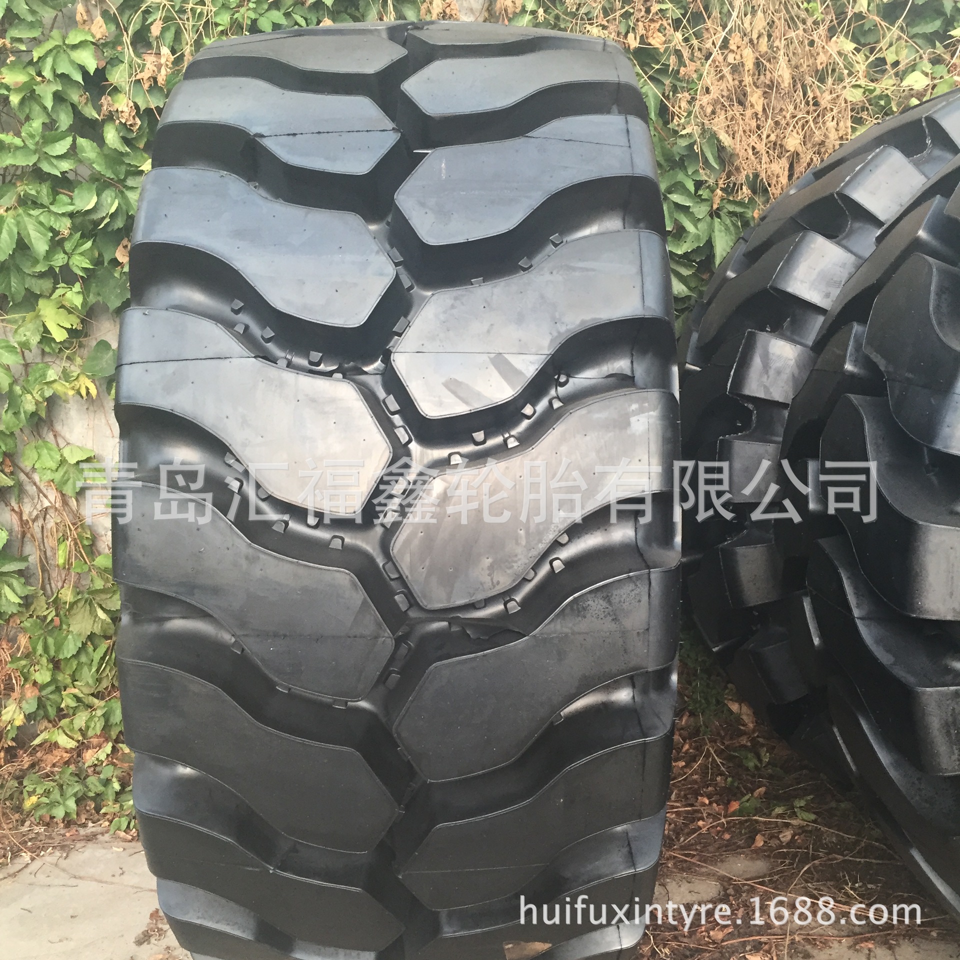 供应矿山轮胎 3300R51  工程机械轮胎33.00R51钢丝工程胎支持出口