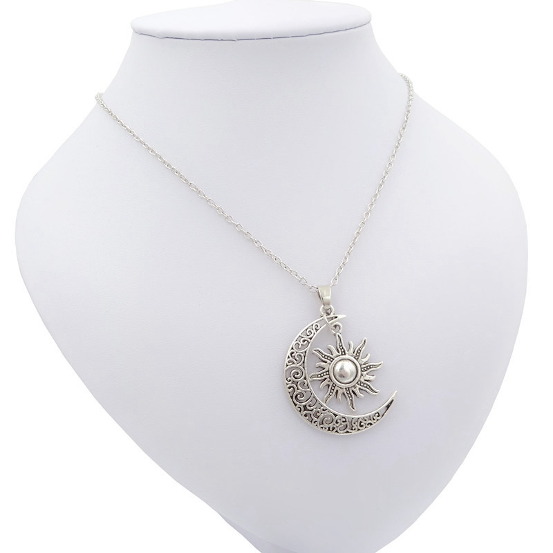 Alloy Material Retro Star Moon Alloy Plating Women's Pendant Necklace