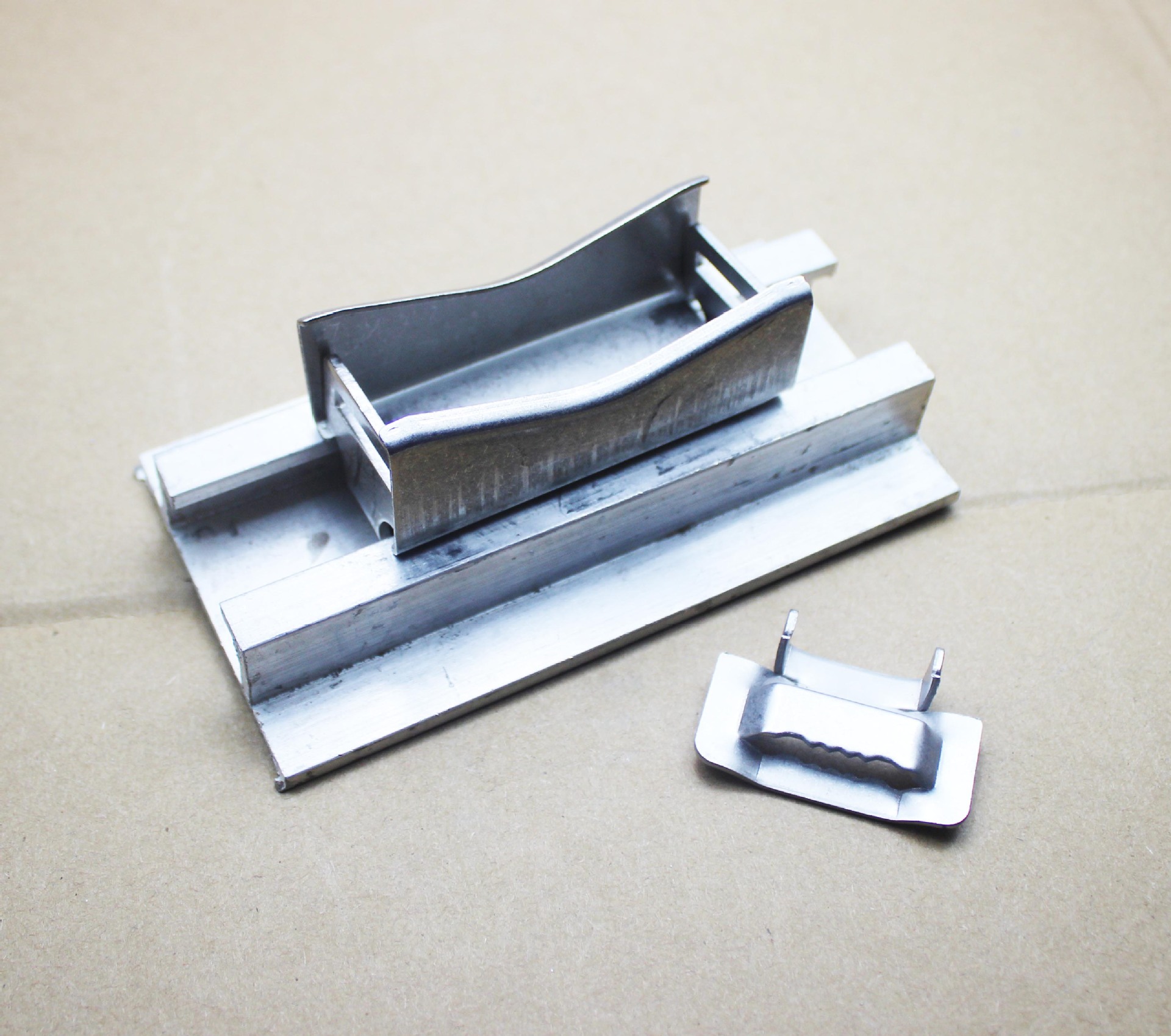 不锈钢全能夹 不锈钢全能夹  交通标牌固定全能夹