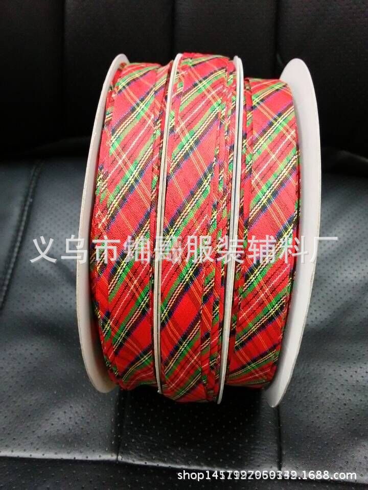 2555404366_404664182