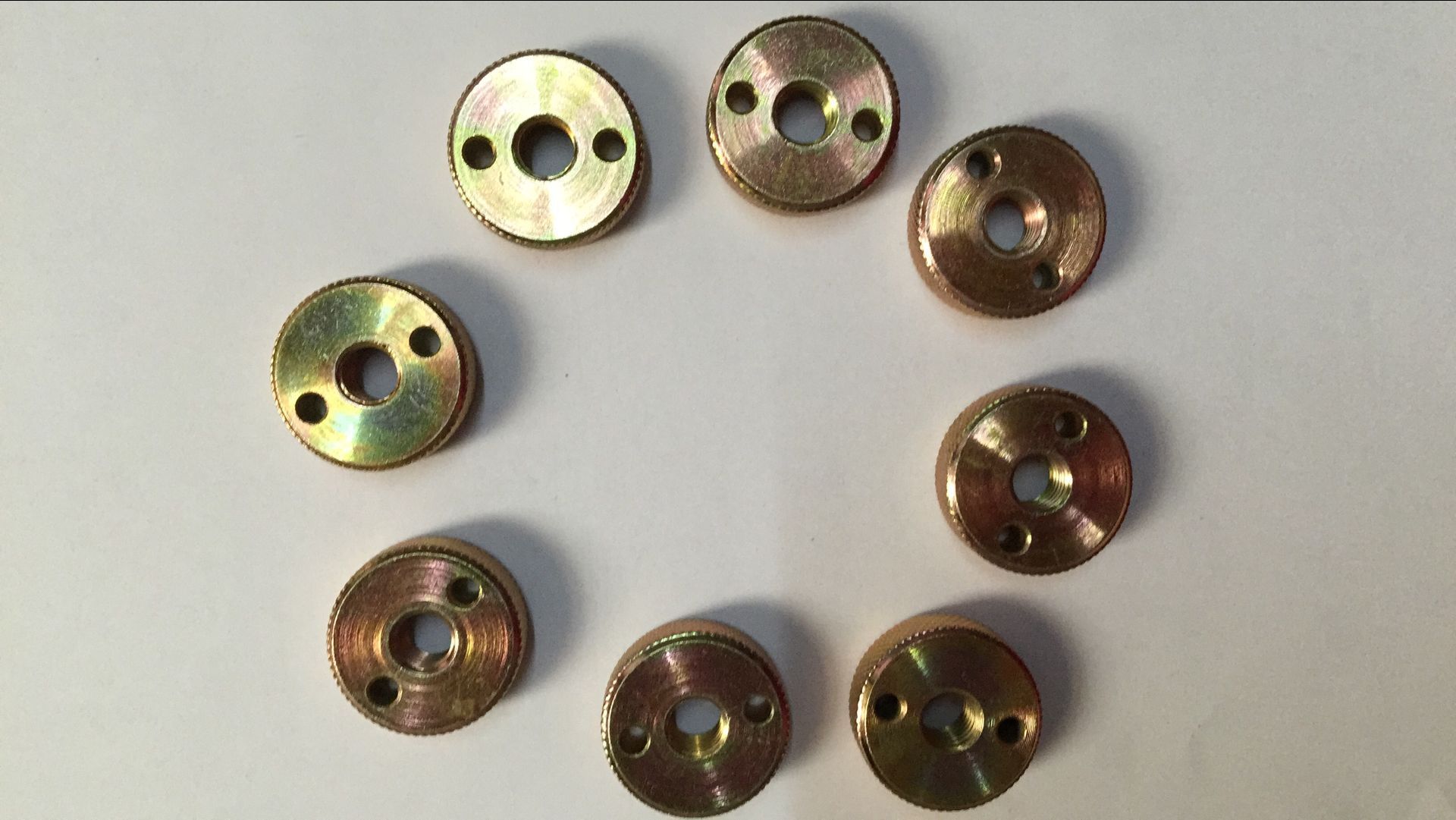 专业生产螺母，螺柱，压花螺母，六角螺母等价格从优