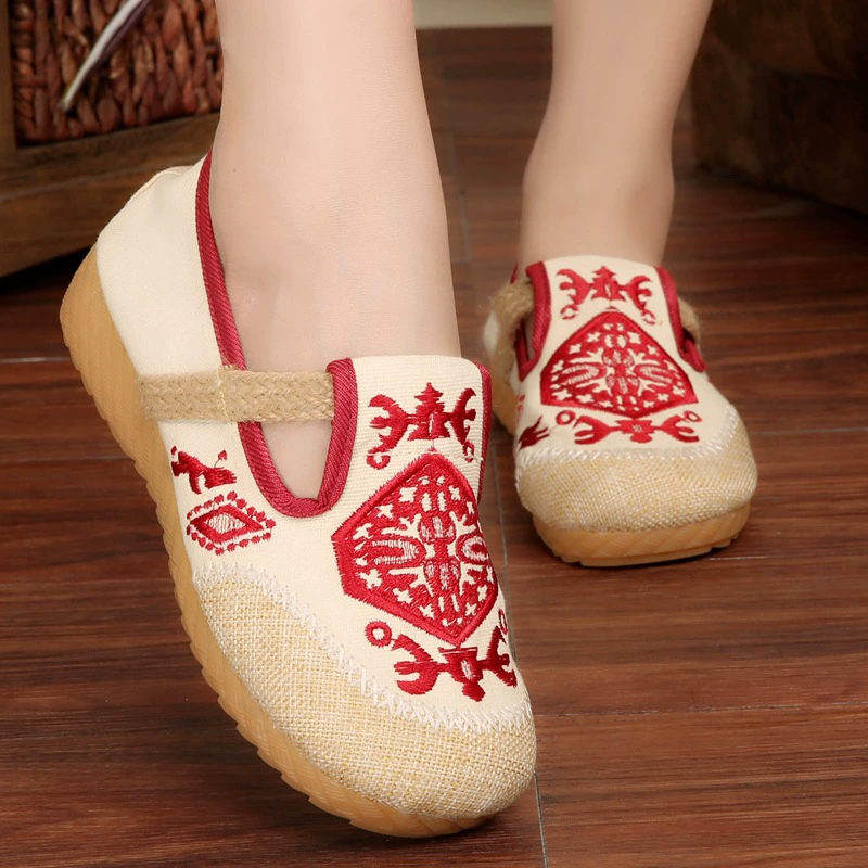 Обувь с вышитой рифмой C- 11 клана на танкетке увеличена примерно на 3 см Экспресс-по умолчанию Shentong