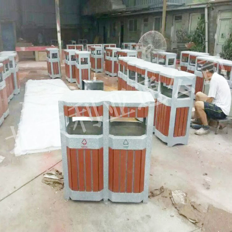 北京厂家户外垃圾桶、小区街道钢木垃圾桶、环卫垃圾箱