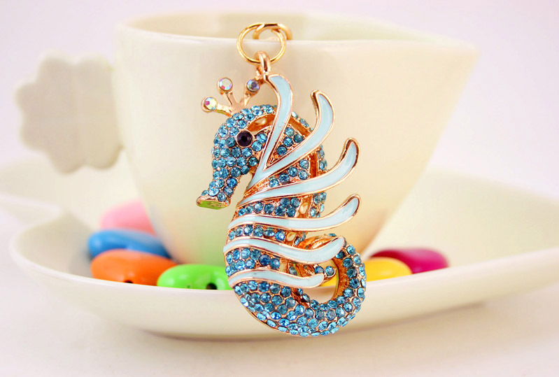 40g Weight Alloy, Metal Material Animal Pattern Unisex Gender Pink, Purple, Blue, Peach Color Marine Animal Creative Diamond Seahorse Car Keychain Metal Pendant 8