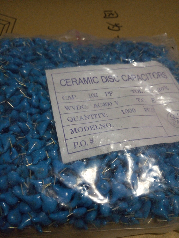 高压陶瓷圆板瓷片电容CT81 1KV102P Y5V