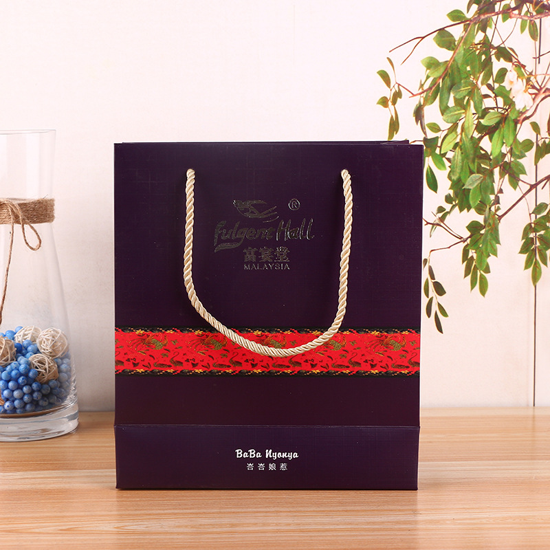 厂家定制创意白卡纸袋环保服装手提纸袋烫金包装盒手提定制批发