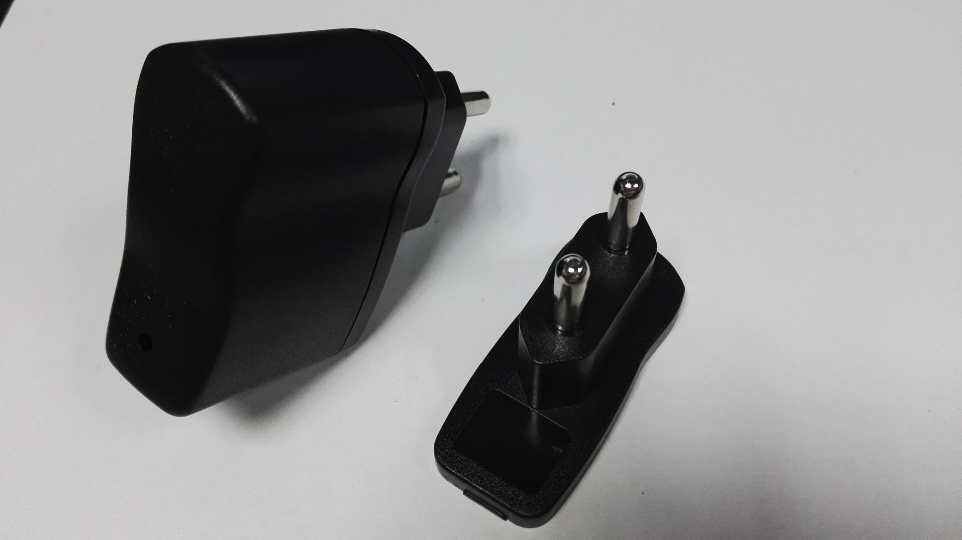 深圳德盈厂家供应288印度规外壳/塑胶外壳/手电筒充电器外壳