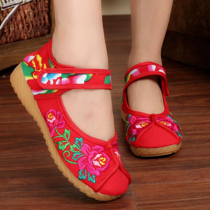 C- 1 вышитые туфли с рифмой на танкетке Высота каблука около 3 см Экспресс по умолчанию Shentong или круглые