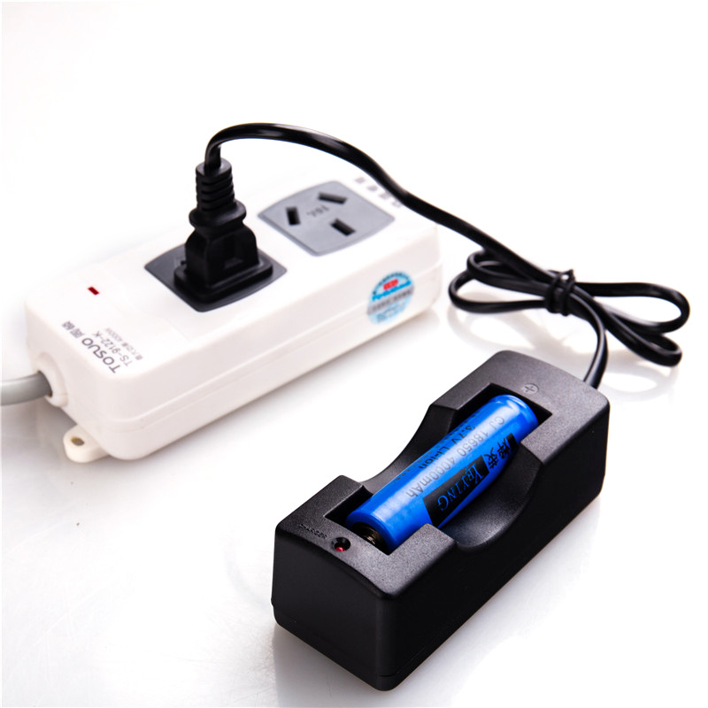 18650锂电池充电器单槽 26650 18650充电器 手电筒座充 恒压恒流