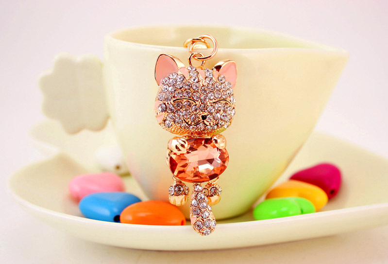 Cute Diamond Lucky Cat Bag Accessories Cat Metal Pendant Key Chain For Women display picture 12