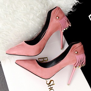 2586-8 European and American fashion sexy show thin retro frosted tassel rivet thin shallow mouth pointed women's shoes 