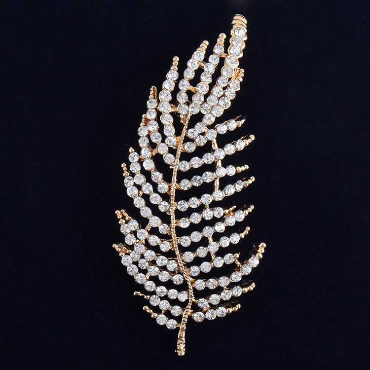 Elegant Leaf Alloy Women's Brooches display picture 9