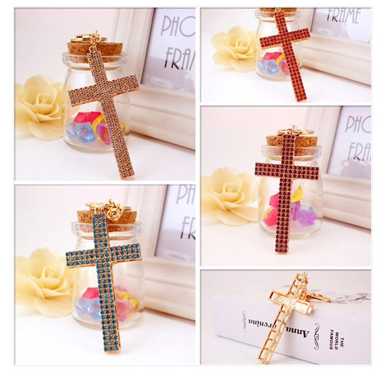34g Weight Alloy, Metal Material Heart Pattern Men'S Gender White, Pink, Purple, Blue Color Christian Gift Cute Korean Car Pendant Full Diamond Cross Keychain 1